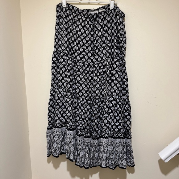 Women’s White Stag Boho Vintage Hippie Black and White Patterned Maxi Skirt 8/10 - Picture 6 of 16